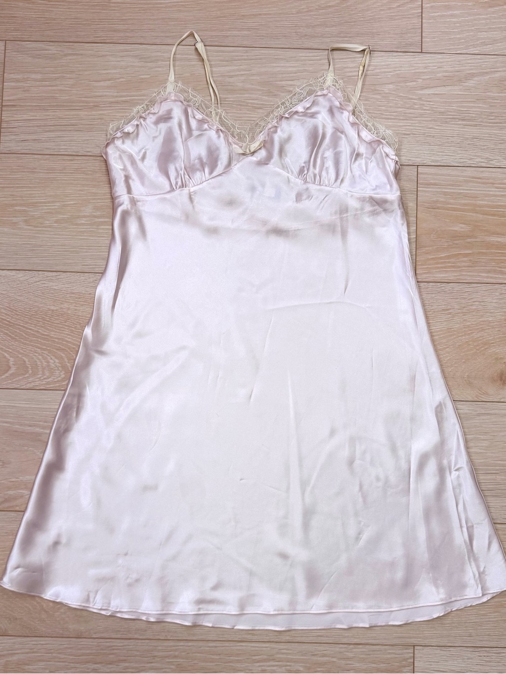 Vera Wang Pale Pink Satin Lace-Trim Slip